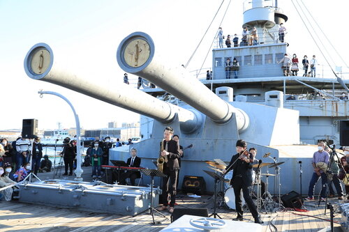 https://cs-yokosuka.com/topartists/images/E07I6813.jpg